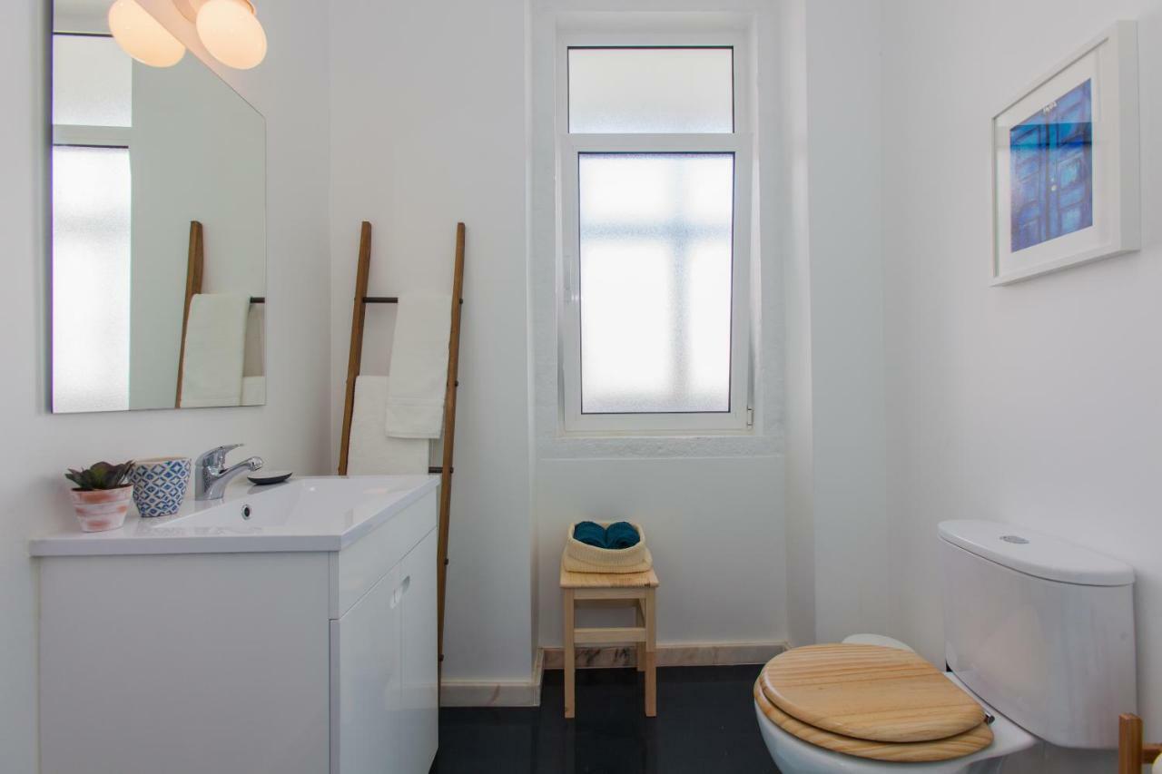 Typical Light Filled Graca Apt W Ac, By Timecooler Lisboa Exterior foto